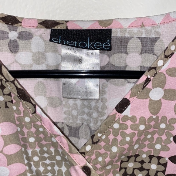 Scrub top - Picture 2 of 3